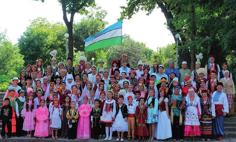 Yeni Özbekistan'ın devlet politikasının önceliği, ülkedeki tüm ulusların ve milliyetlerin temsilcilerini tek ve dost bir ailede birleştirmektir” (Fotoğraf: Özbekistan Cumhuriyeti Türkiye Büyükelçiliği, t.y.).
